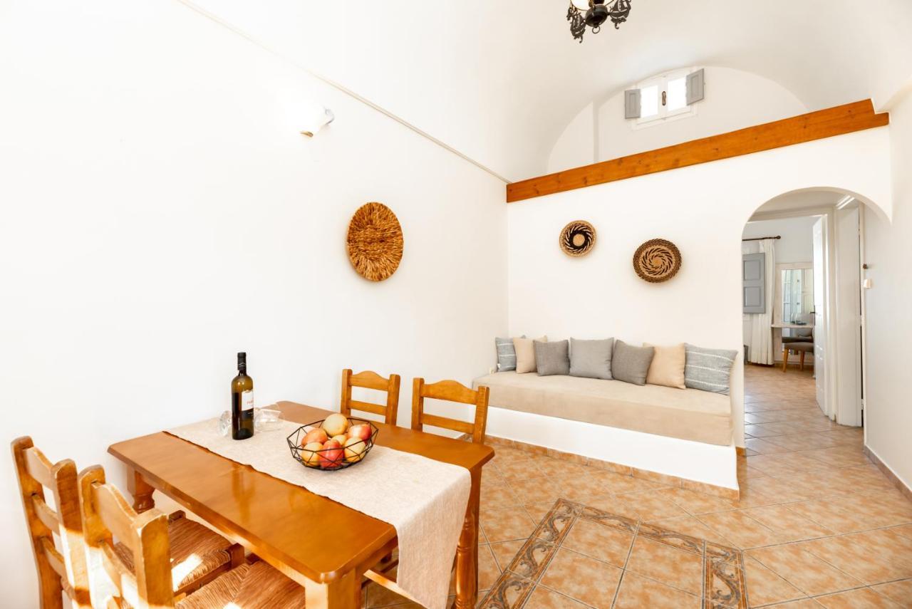 Villa By Hotel Thira Fira  Exteriér fotografie